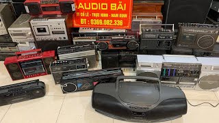 Bombox Panasonic DT-75. Cassette Sharp GF-757. Và một số chiếc cassette bãi. Lh:0369082336