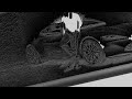 Nonsense effect with geometry nodes and halftones, drop effect and disintegration - 3D Animation