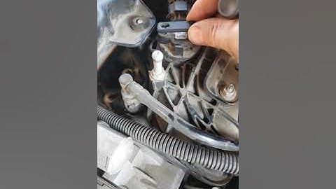 MAP sensor on Chevy 2013, How to remove the clips!