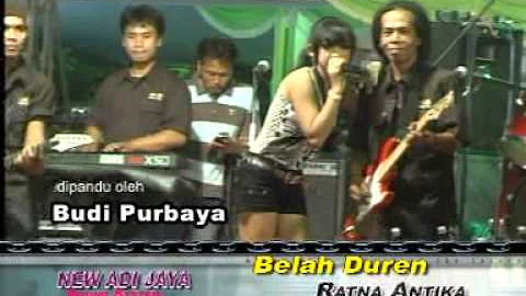 Belah Durian di Malam Hari - Ratna Antika - Monata