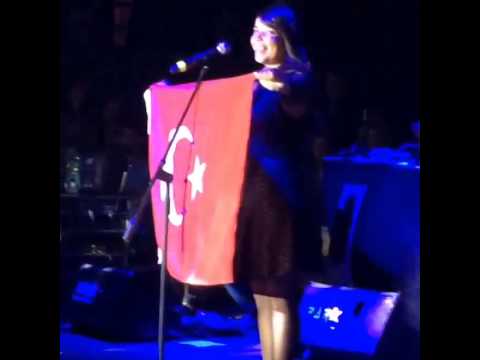 Indila 2 Eylül İstanbul Suada Club (Türk bayrağı)[1]