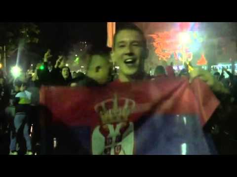 Vidéo: Un Résident De Serbie Peut Supporter Une Tension D'un Million De Volts - Vue Alternative