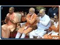 PM Modi, Amit Shah और Yogi Adityanath के सामने Ganga Arti से पहले लगातार 2.5 मिनट तक बजाया गया शंख