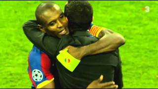 Eric Abidal Cantando El Himno Del Barça En Wembley