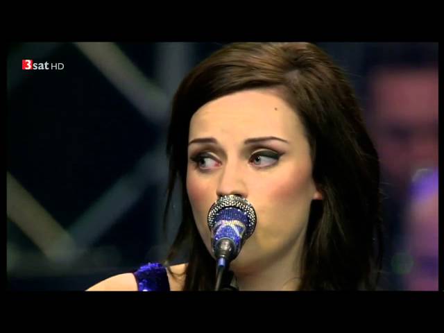 Amy Macdonald & The German Philharmonic Orchestra - 07 - This Pretty Face -  17.10.2010 class=