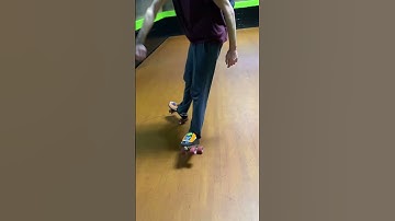Sliding smooth tonight! #jamskate #rollerskating #skate #rollerskate