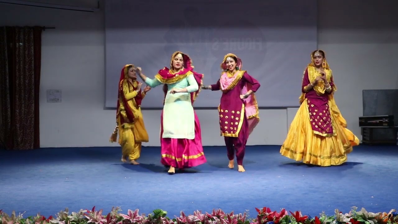 Gidda Dance Performance DeshBhagatUniversity