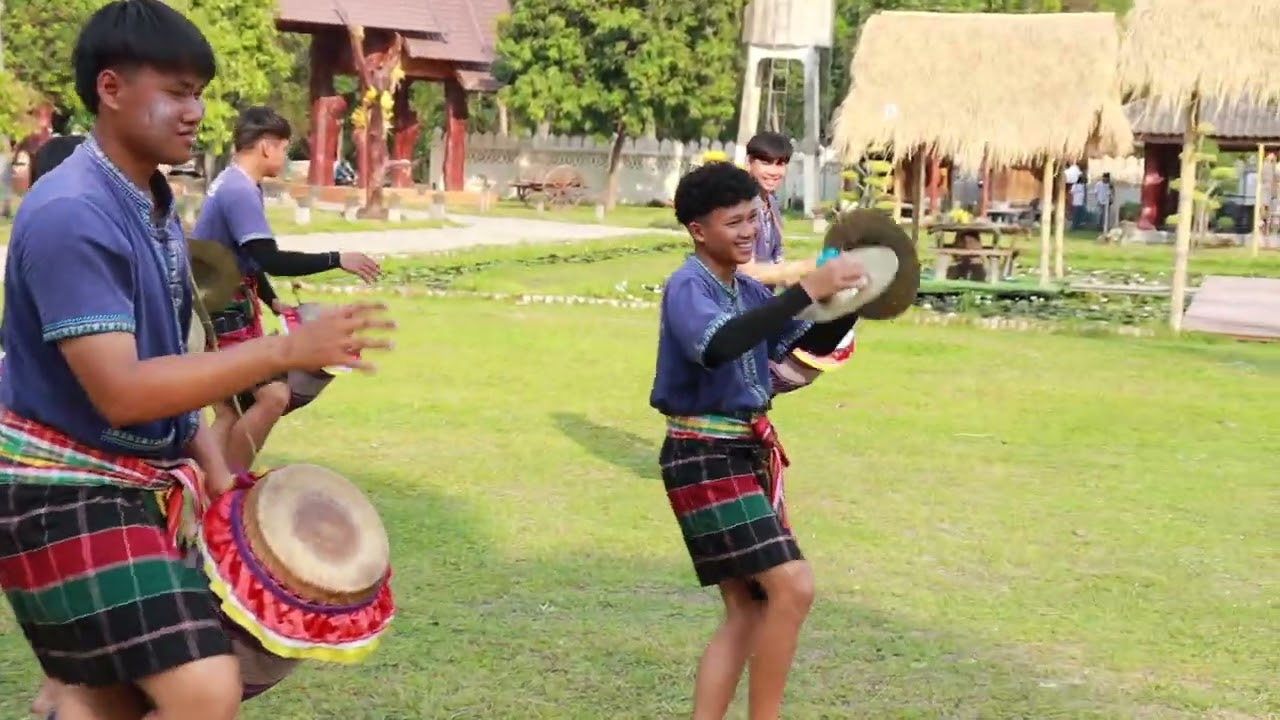 มวนหลาย กลองยาว ศิลป์เสน่หา บารมีหลวงปู่ชัย งานอุปสมบท พัฒนพงษ์ รักษา #กลองยาว #ศิลป์เสน่หา