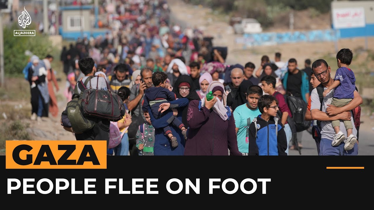 يفر النازحون قسراً من شمال غزة سيراً على الأقدام | قناة الجزيرة الإخبارية