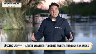 Deadly storms sweep through Midwest and southern U S , causing tornadoes, flash flooding