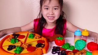 Jannie & Uncle Pretend Play With Toy Pizza Velcro Playset