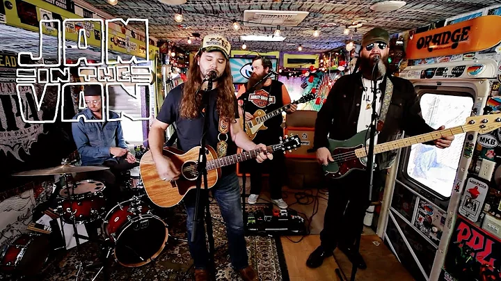 BRENT COBB - "Diggin' Holes" (Live at JITV HQ in L...