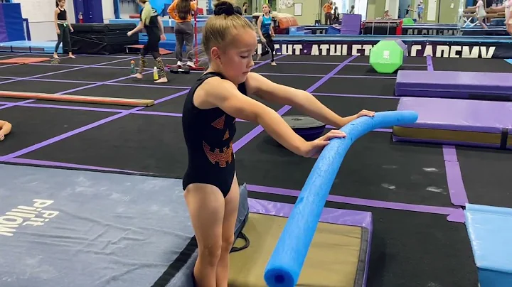 Cast Back Hip Circle Head Position with Coach Victoria