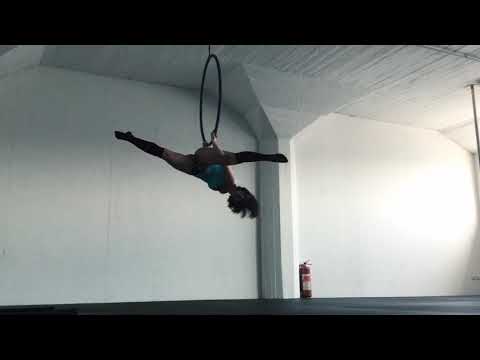 Alien split na kruhu