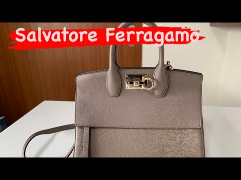 【Salvatore Ferragamo】30万超え！フェラガモstudio bagの紹介 - YouTube