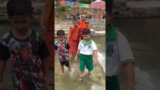 Rattana and Devith go to visit Stueng Kro Nhung resort, Samlot district by Rattana & Sumvang 7 views 1 year ago 1 minute, 6 seconds