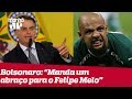 Bolsonaro brinca com criança sobre vitória do Palmeiras: 'Manda um abraço para o Felipe Melo'