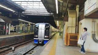名鉄2000系2012F（新鵜沼）+2009F（新可児）行金山2番線到着＆発車