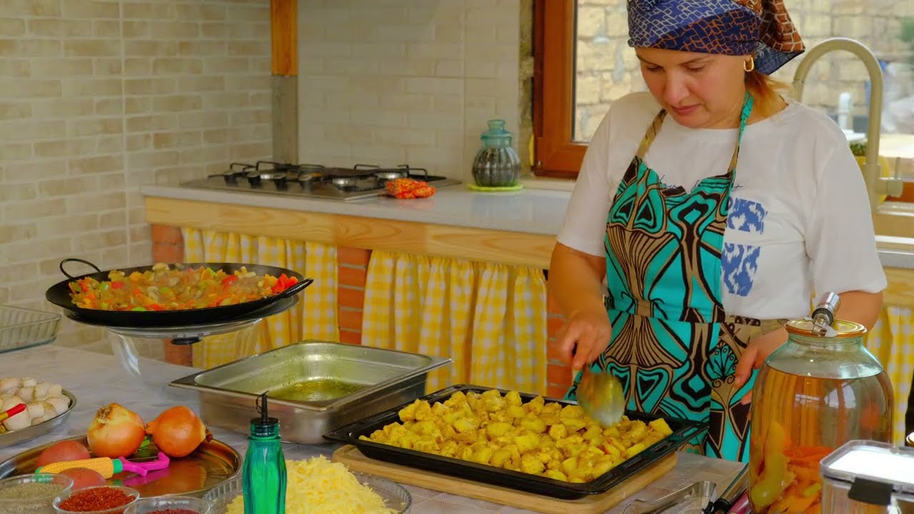 Juicy Oven Roasted Chicken with Vegetables 🍗 | Easy Dinner Recipe 🥕