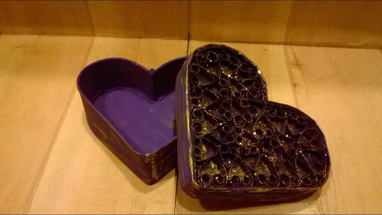 Comment fabriquer une boite en forme de coeur en recyclage 