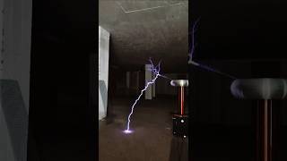 My homemade medium size lightning generator 😏👌 #highvoltage #telsa #science