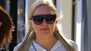 Amanda Bynes Enjoys Retail Therapy in Beverly Hills Following First Interview in Four Years