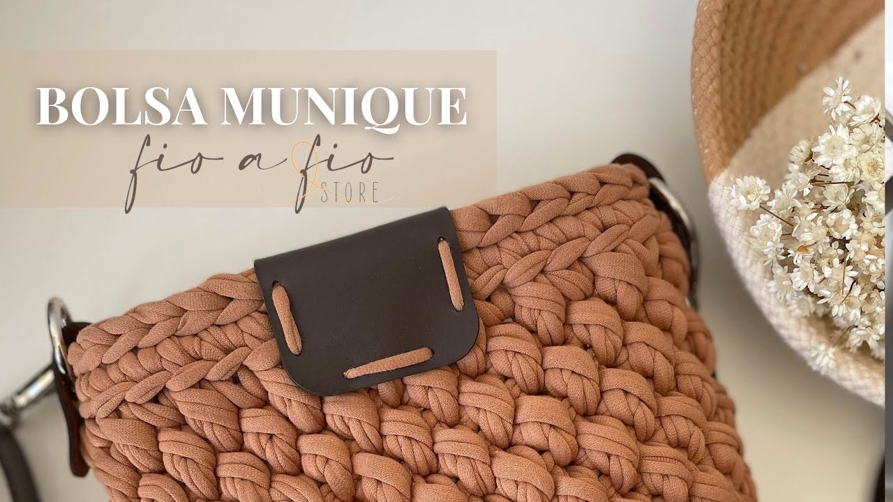 Bolsa de Crochê em Fio de Malha | Bolsa Munique com acessórios em couro sintético - Fio a Fio Store