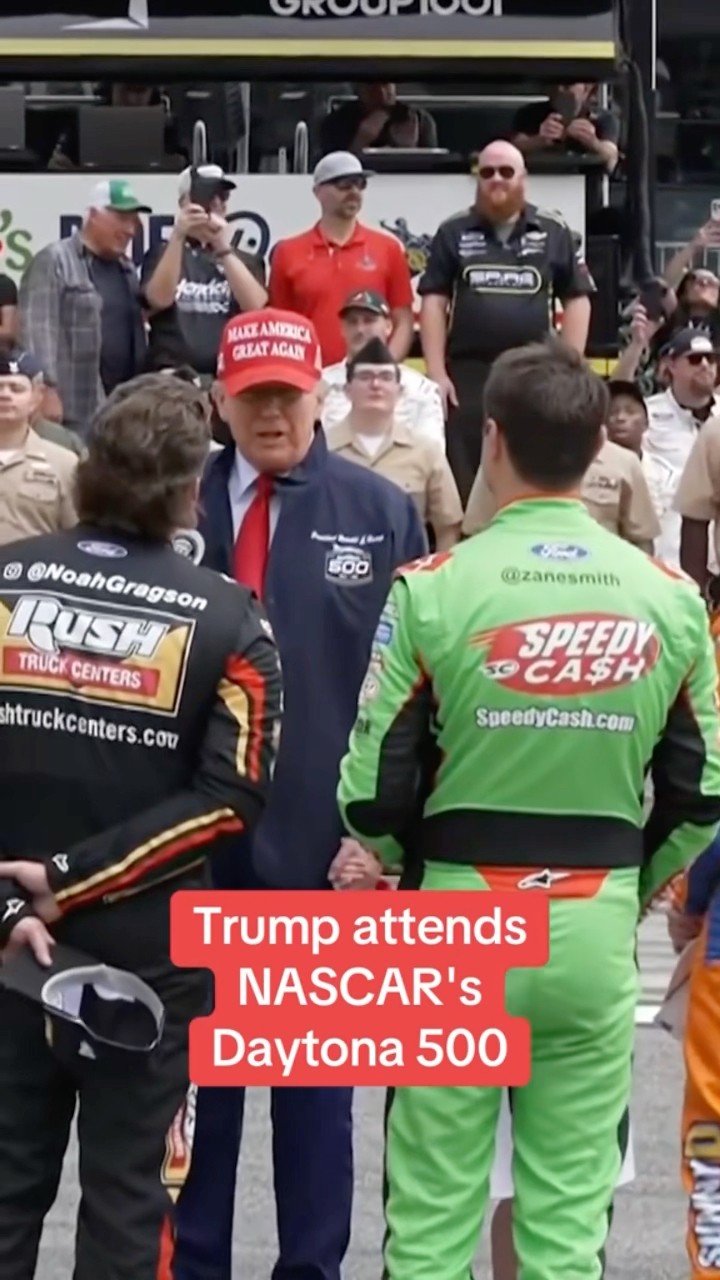 Trump attends Daytona 500 #shorts