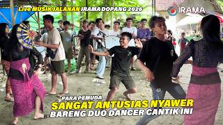 Seru Seruan  Para Pemuda Bejogetan Sambil Nyawer Asyik Di Temani Musik Jalanan Irama Dopang