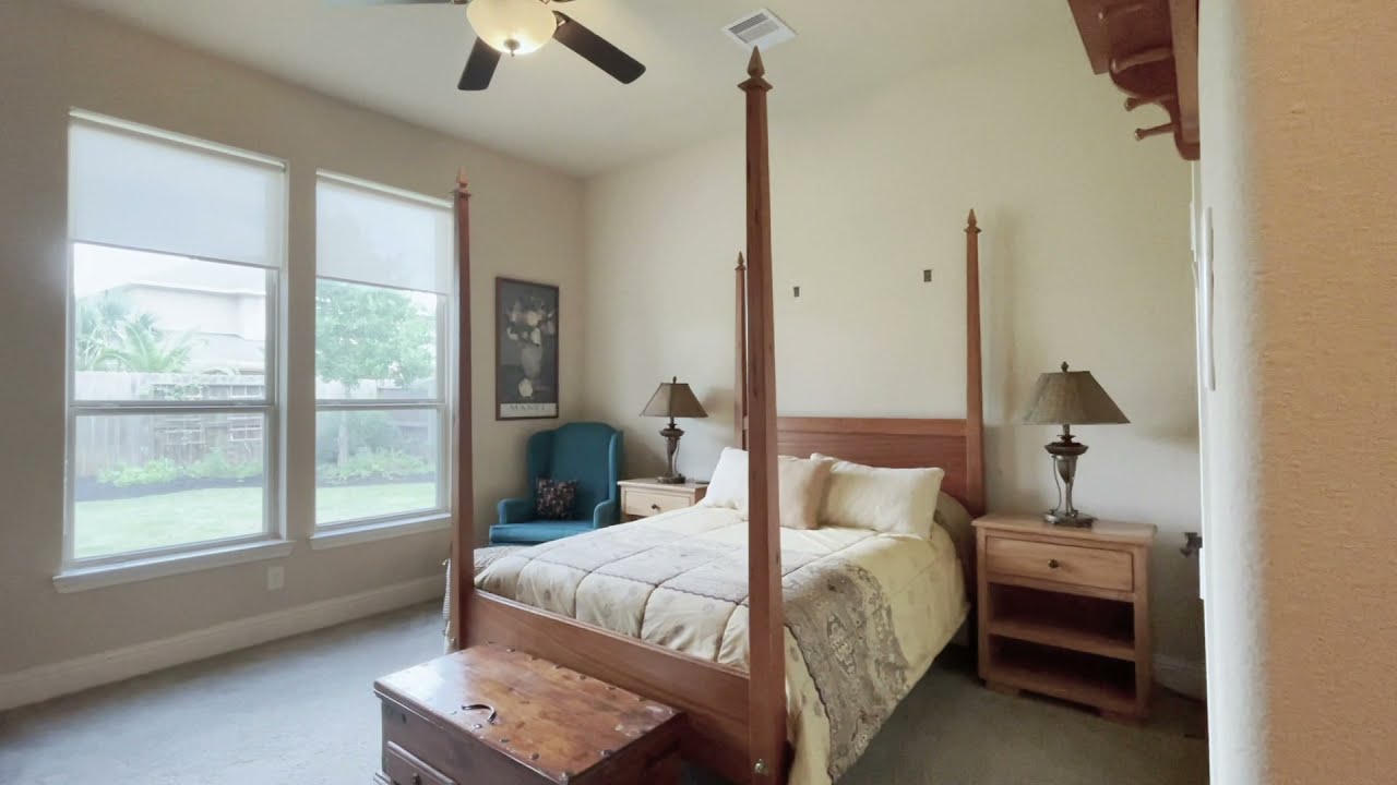 5726 Caspian Falls Ln, Fulshear, TX 77441