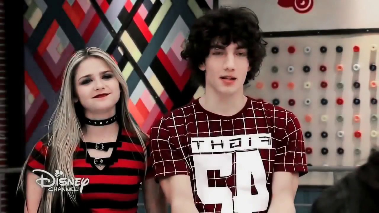 Emilia y Ramiro | May I | Soy Luna 3