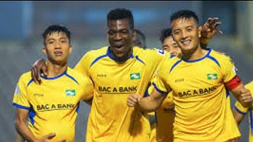 Văn Đức, Xuân Mạnh, Văn Toàn hào hứng chờ đại chiến SLNA - HAGL trên sân Vinh | Báo Dân Việt