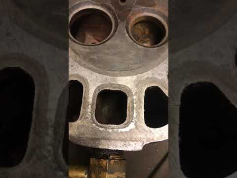 Yanmar YSE8 renovation Part 2 Cylinderhead, liner & cleaning up gaskets