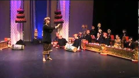 Gamelan Lecture Demo (GIta Asmara Show 2013)