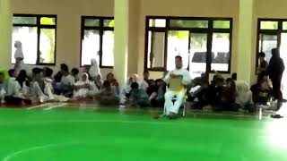 GENDING JAGAD BUANA.  GADSI annisa yulistin ica ( merah)  VS silat ( biru). PENCAK SILAT