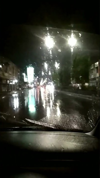 story'wa nyetir mobil malam hari di waktu hujan #suzuki #shorts #shorts