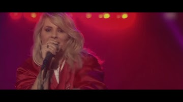 Maja Ivarsson - "Sleeping In My Car" - Roxette Cover + Interview
