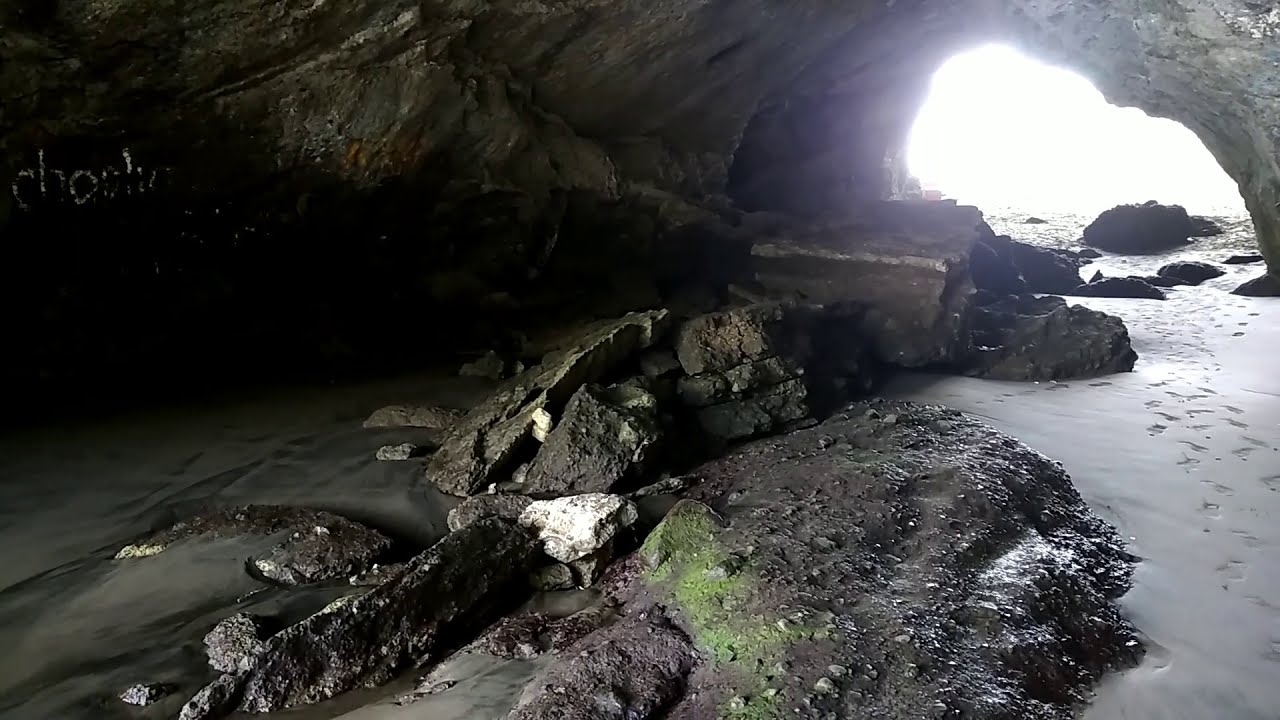 Goa Karangbolong Buayan Kebumen Jawa Tengah 