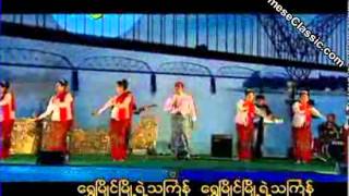 Miniatura del video "ေနရဲမာန္ သႀကၤန္ ၂၀၁၂ 8"