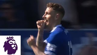 Lucas Digne's stellar strike adds to Everton's lead against Man United | Premier League | NBC Sports