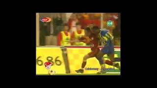 Franck Riberynin Ali Sami Yende Ankaragücü Futbolcusu Zengueye Attığı Çalım.