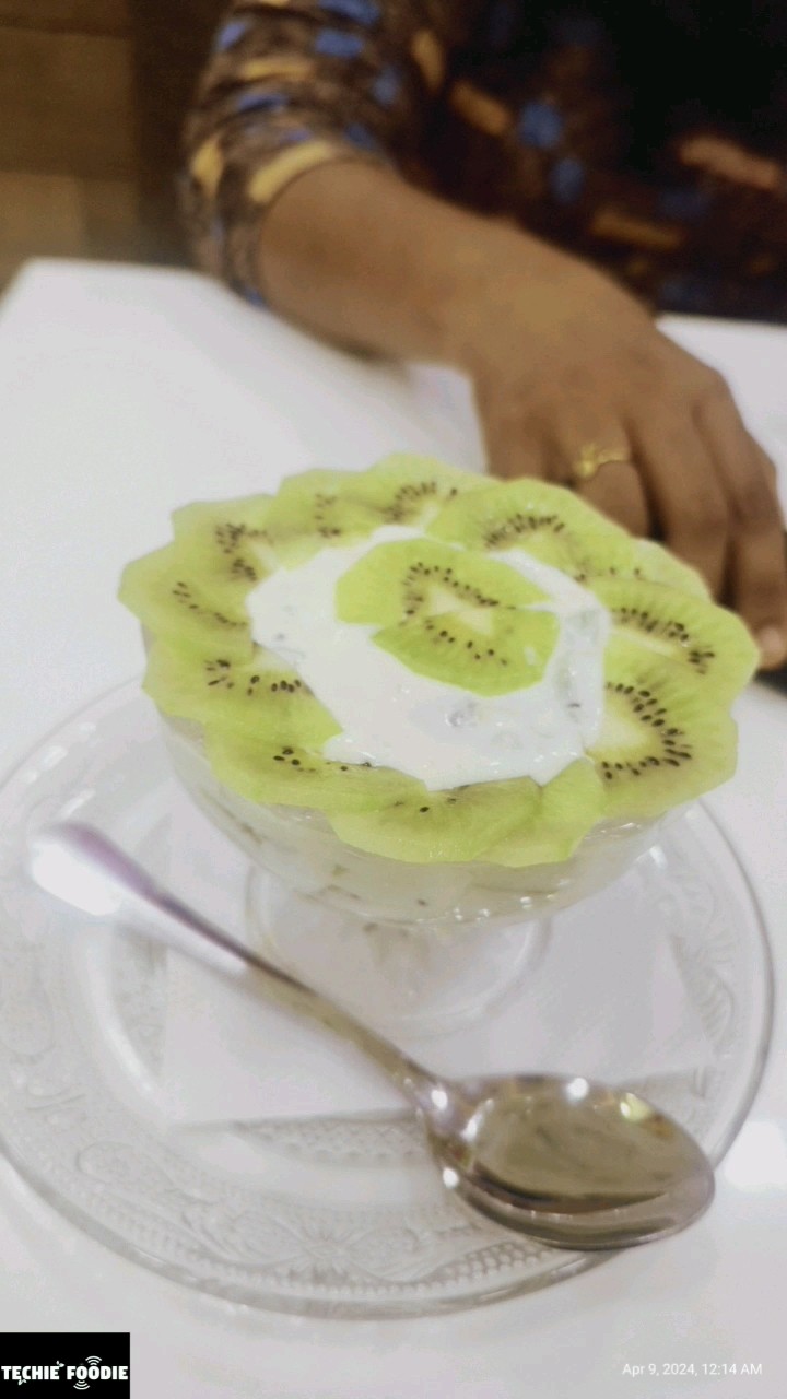 #techiefoodie#kiwicreme#shortsviral #youtubeshorts#sitaphal#chocolate # ...