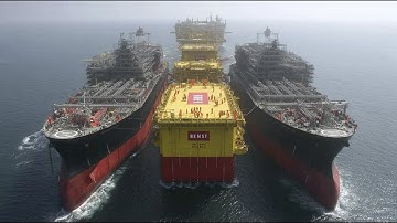 Jack-upgigant bouwt turbine op open zee. Documentaire over zware machines en industriële techniek.