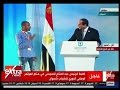 الأن الرئيس السيسي يروي الحوار الذي دار بينه وبين السيدة التي أوقفت موكبه بأسوان 