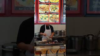 COOKIN' IN THE WOK AT MARK PI'S ASIAN DINER! 🍗🍤🔥♨️ #markpis #asian #diner #asiandiner #generaltso 👍💯