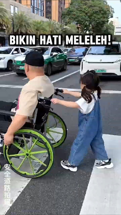 Anak Ini Bikin Meleleh!