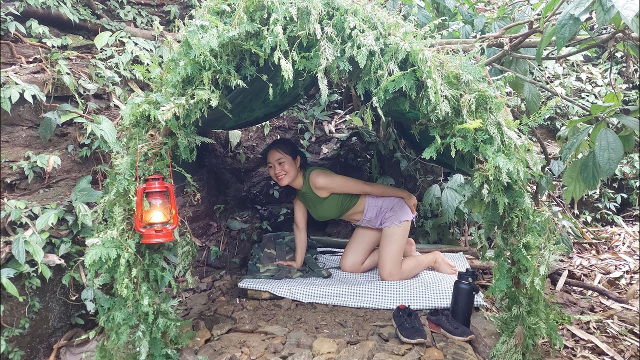 Girl builds a shack in the wild to survive alone | nature sounds - YouTube