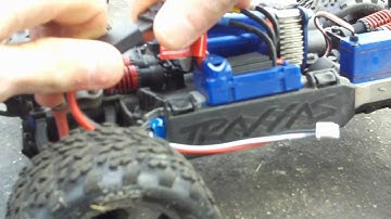 Mini E-Revo VXL with a 2S 2200 mAh LiPo