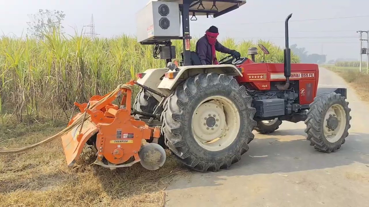 Swaraj 855 4x4 ने निकालिए फार्मट्रेक 60 की गन्ने की फसी हुई ट्रॉली #viral #trending #viralvideo 