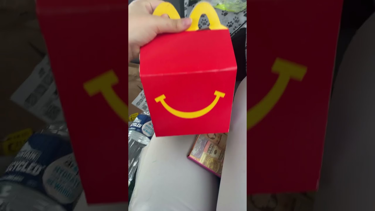 Mcdonqlds haul ~Oreo frap kids meal and ice tea:) (I paid for it btw so don’t call me spoiled) ilysm